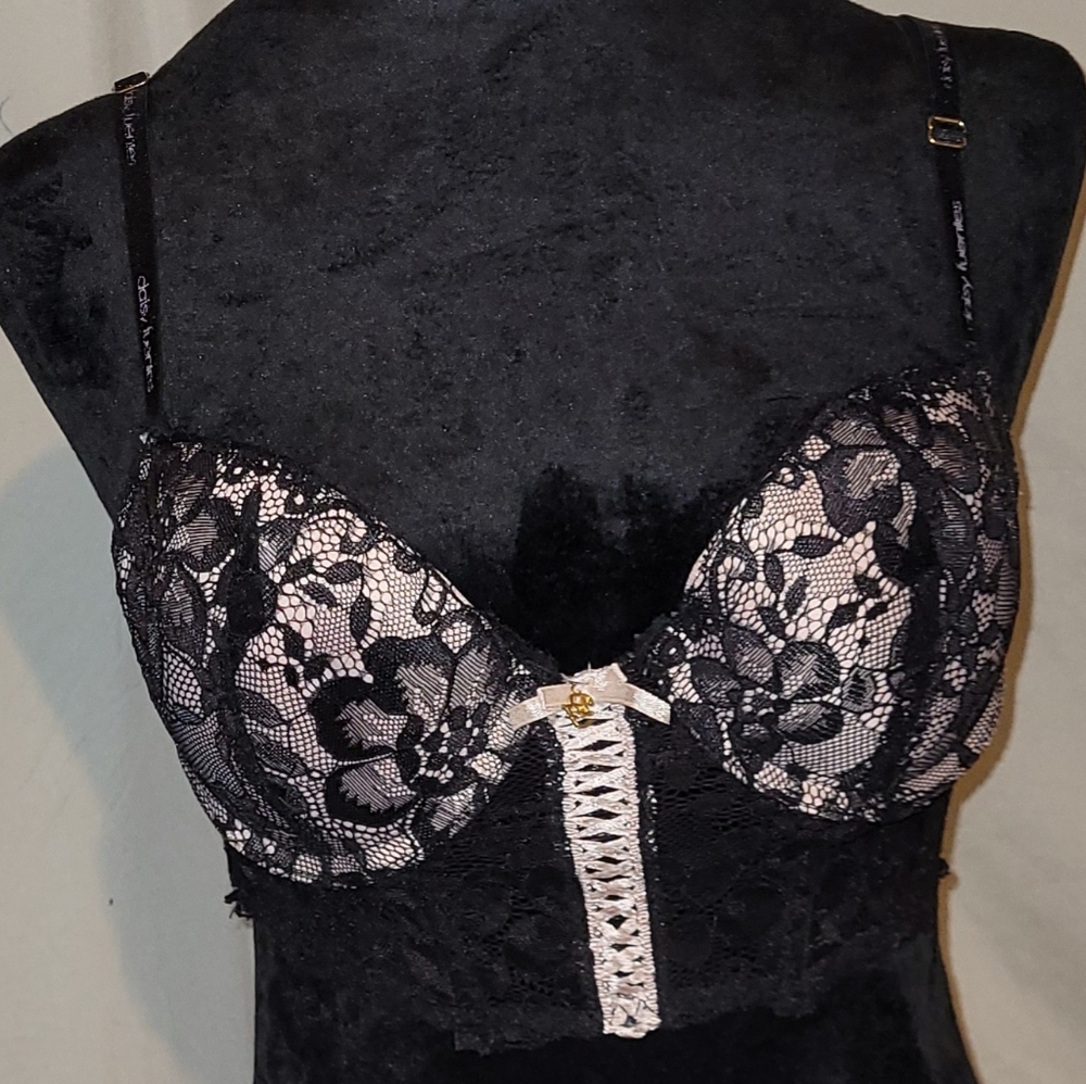 daisy fuentes, Black and Light Pink Lacey Women's Intimate, 36 B